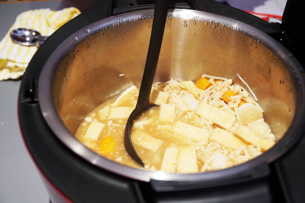 ホットクックで味噌汁を作る