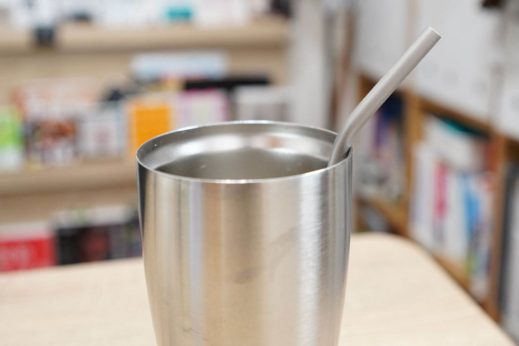 レビュー】 チタンストローを買ってみたけど…ちょっと慣れが必要かもしれない - デイブ