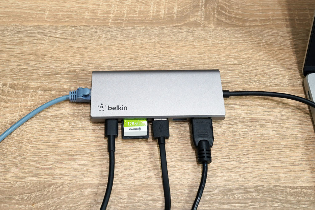 belkin USB-Type-Cマルチメディアハブ 接続シーン