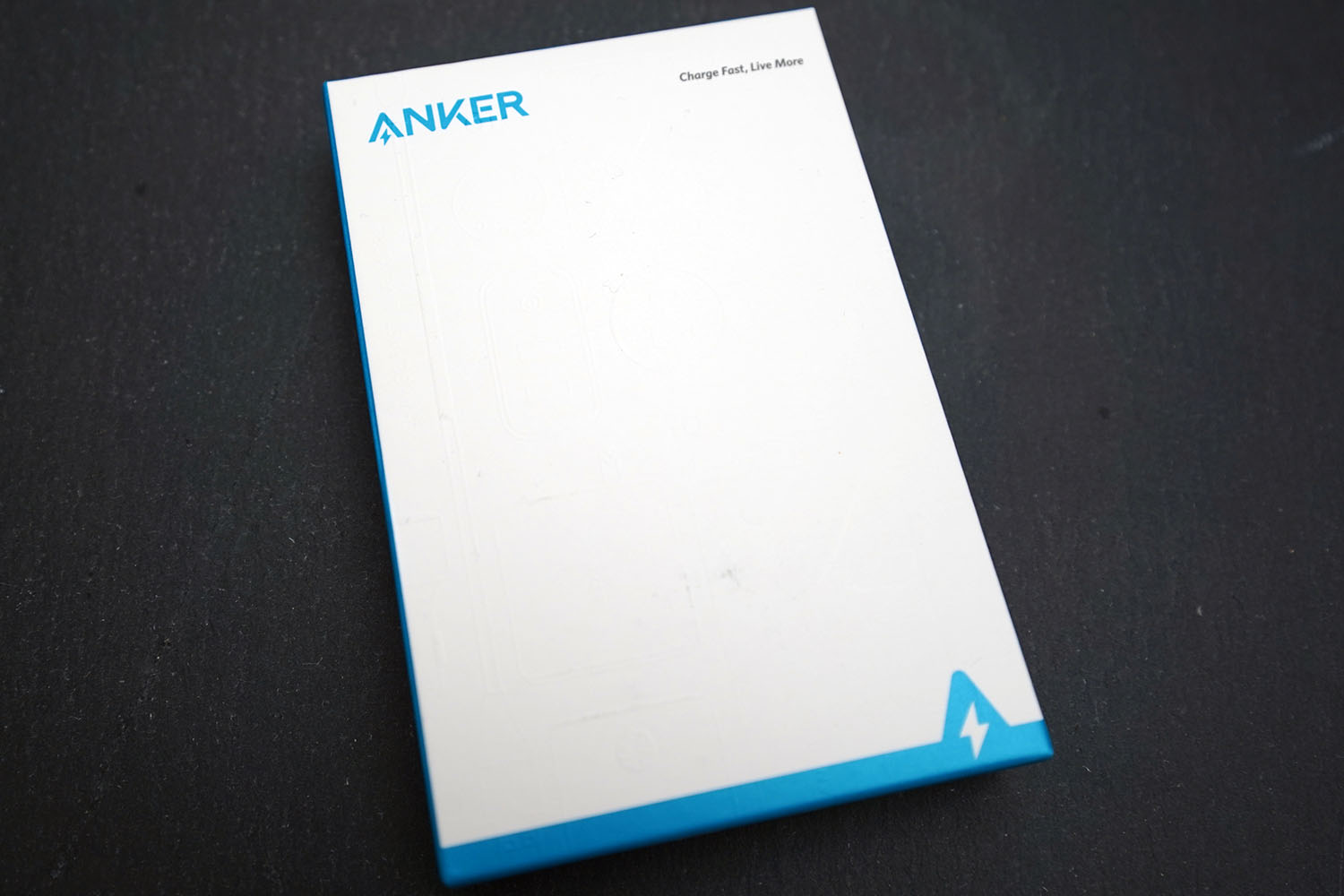 Anker PowerPort Atom III Slim パッケージ