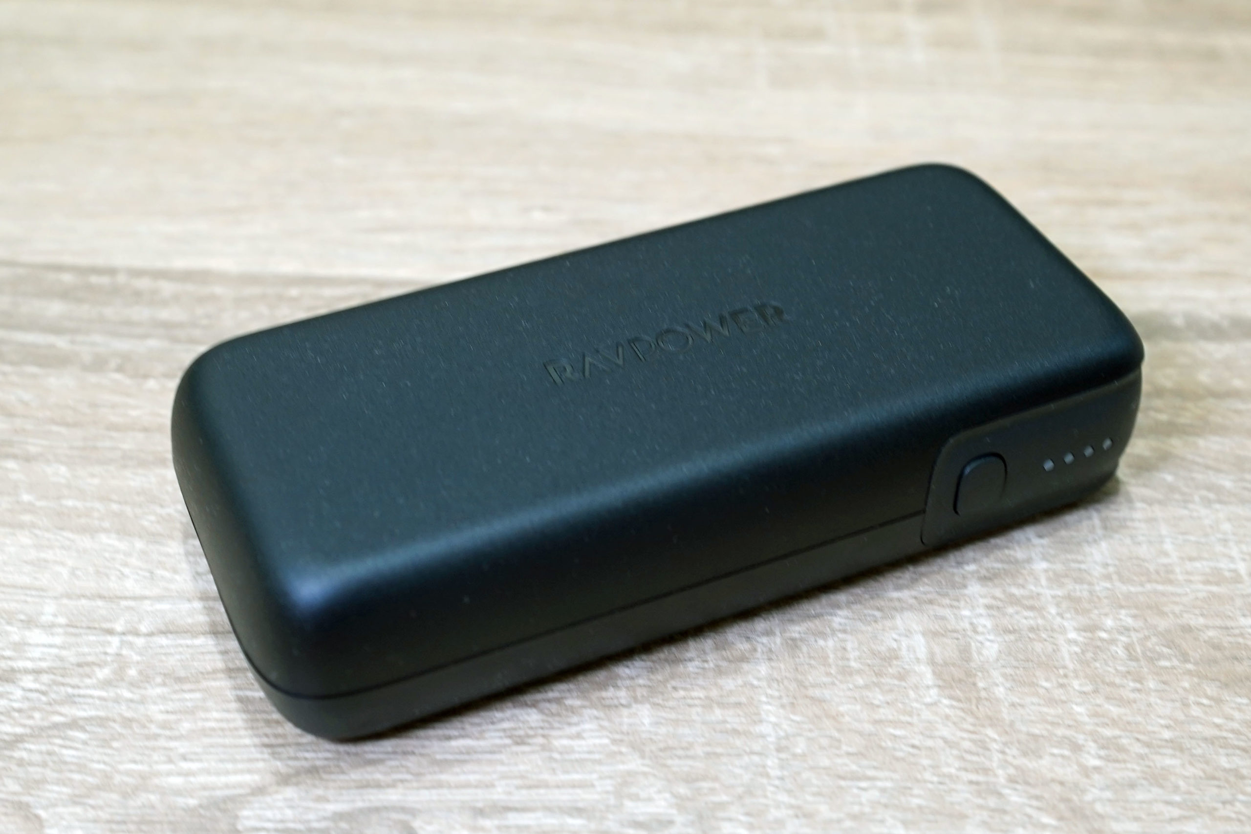 RAVPower RP-PB186 28W 10000mAh PD対応 モバイルバッテリー：本体