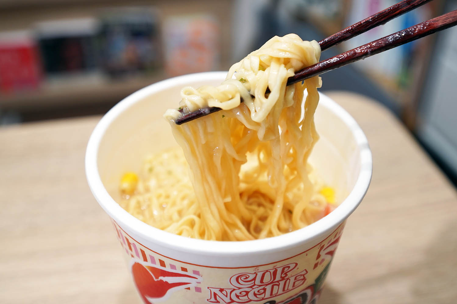 カップヌードル 濃厚カニクリーム味 ビッグ いただきます!