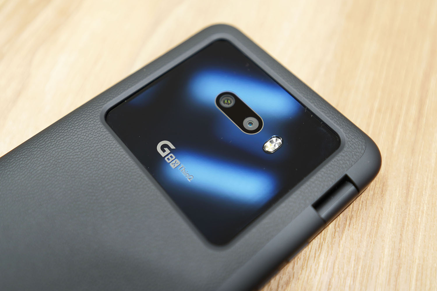 LG G8X ThinQ:アウトカメラは2眼