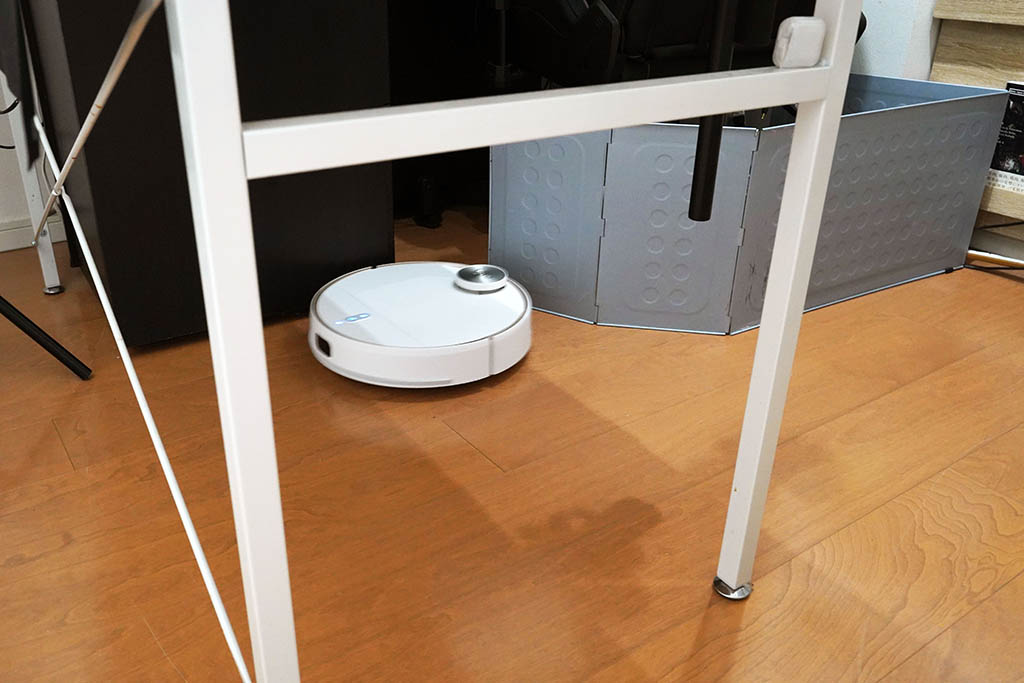 Eufy RoboVac L70 Hybrid：掃除風景２。こんなところも丁寧に縁取り