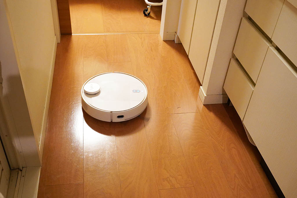 Eufy RoboVac L70 Hybrid：掃除風景３。その後塗りつぶすように中央を掃除