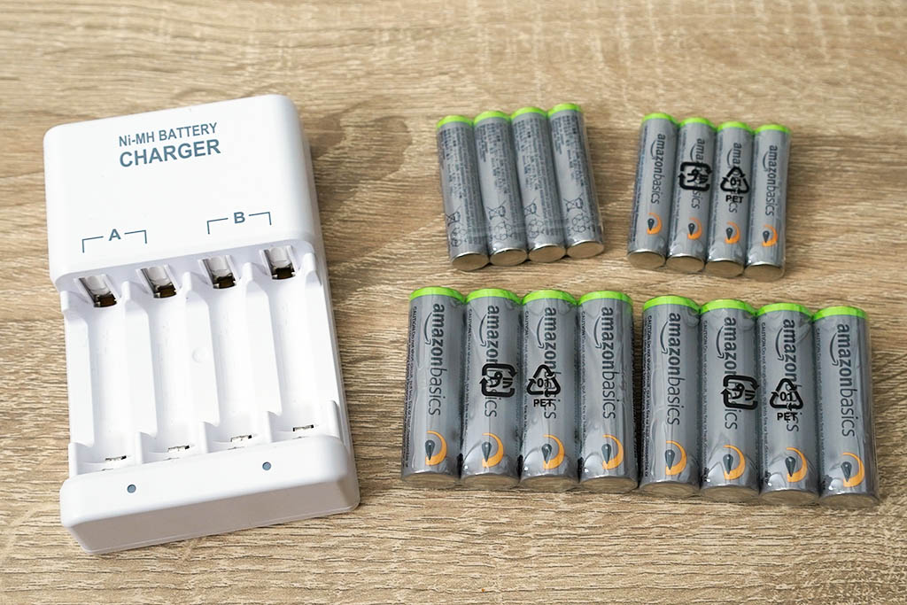 Amazon ベーシック:高容量充電式ニッケル水素電池 単四形(8本) 単三形(8本) 充電器セット 3,998円