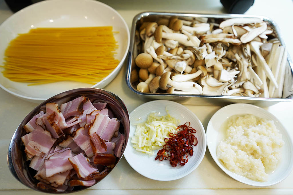 「塩麹ほったらかしパスタ」の下準備