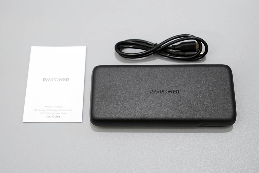 RAVPower RP-201：同梱物（本体、USB Type-C to Cケーブル、説明書）