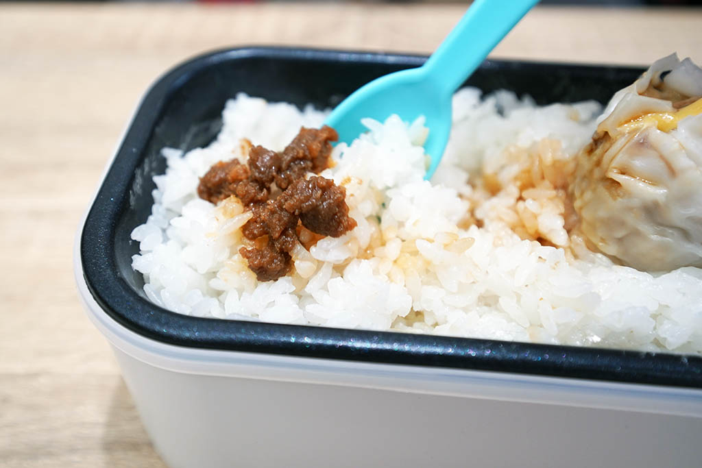 おひとりさま用超高速弁当箱炊飯器：さば味噌をいただきます！