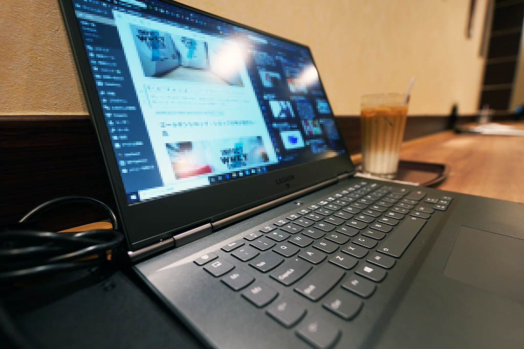 Legion Y740(15):カフェでのブログ更新作業