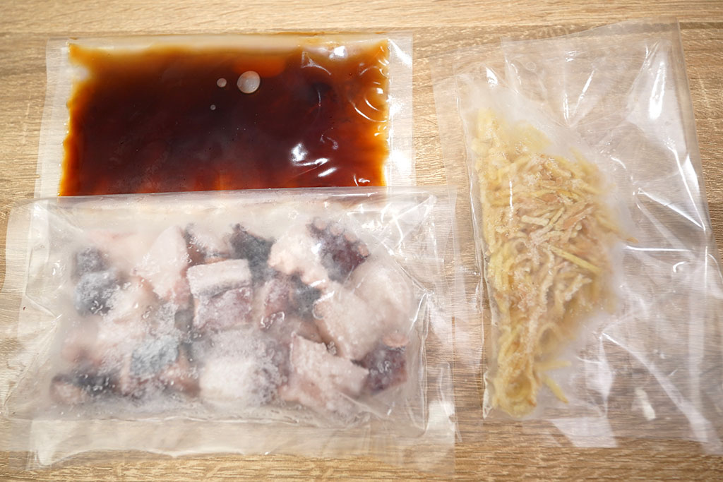 たこ飯の材料、たれ、しょうが、冷凍みずたこ