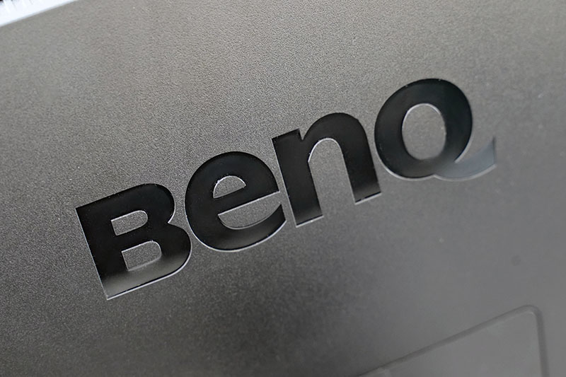 BenQ EW2880U：BenQロゴ