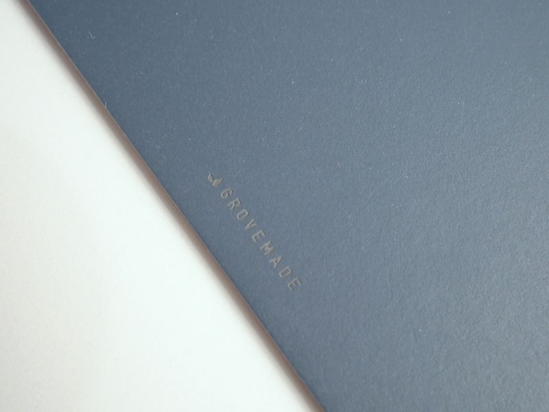 Grovemade® Matte Desk Pad Medium ロゴ