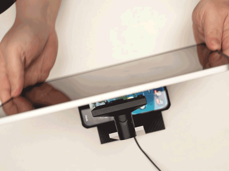 MagEZ Charging Stand for iPad Pro 2022/2021 ケースをマグネットでがっちりホールド